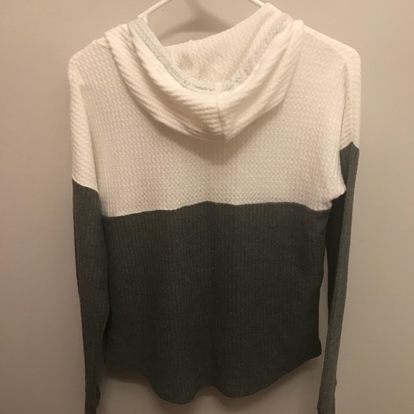 Derek Heart Colorblock Knit Sweater - Picture 2 of 3